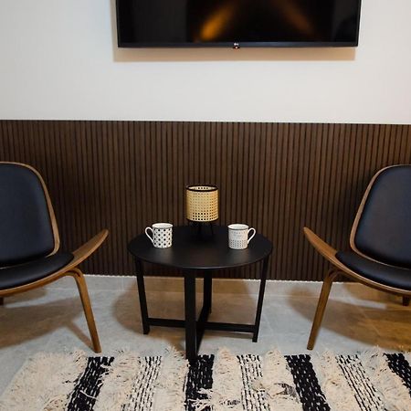 Leone Suites 纳弗帕克托斯 外观 照片