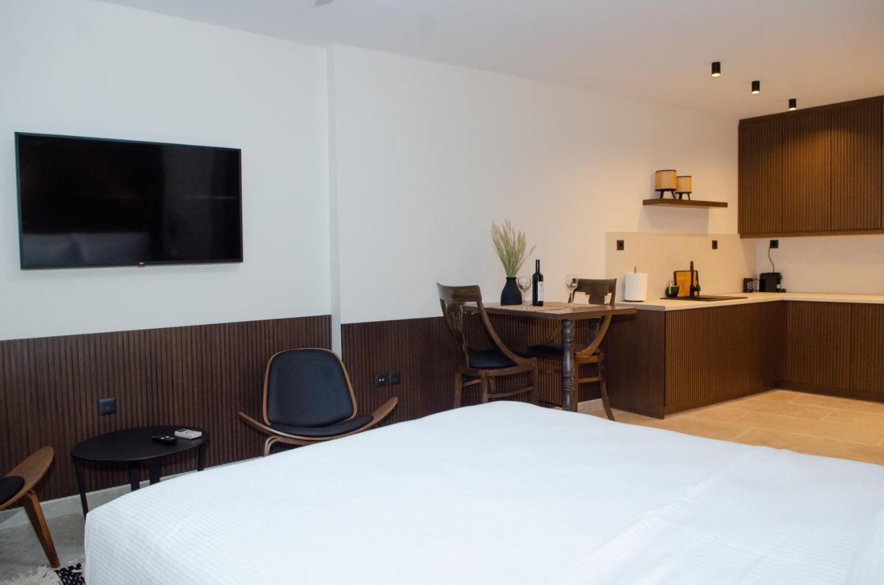 Leone Suites 纳弗帕克托斯 外观 照片