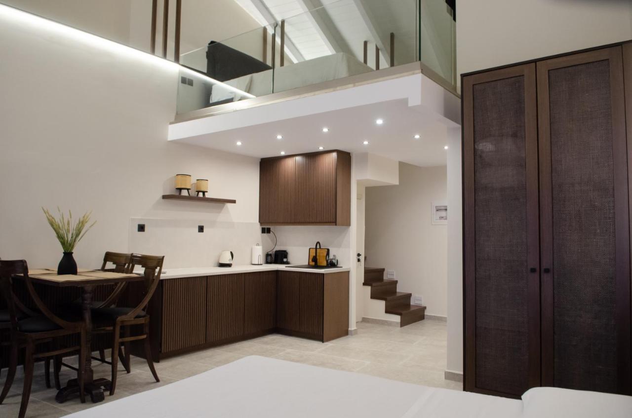 Leone Suites 纳弗帕克托斯 外观 照片
