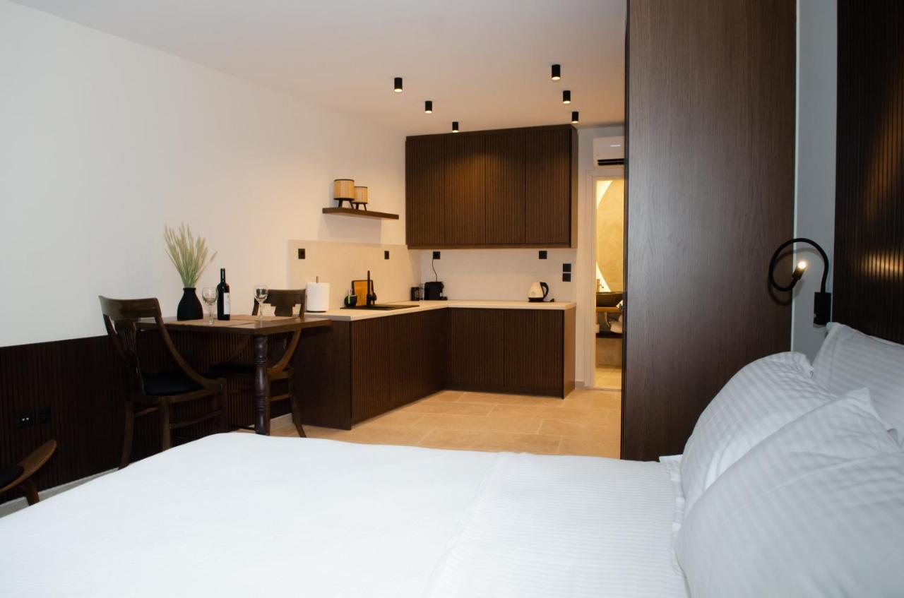 Leone Suites 纳弗帕克托斯 外观 照片
