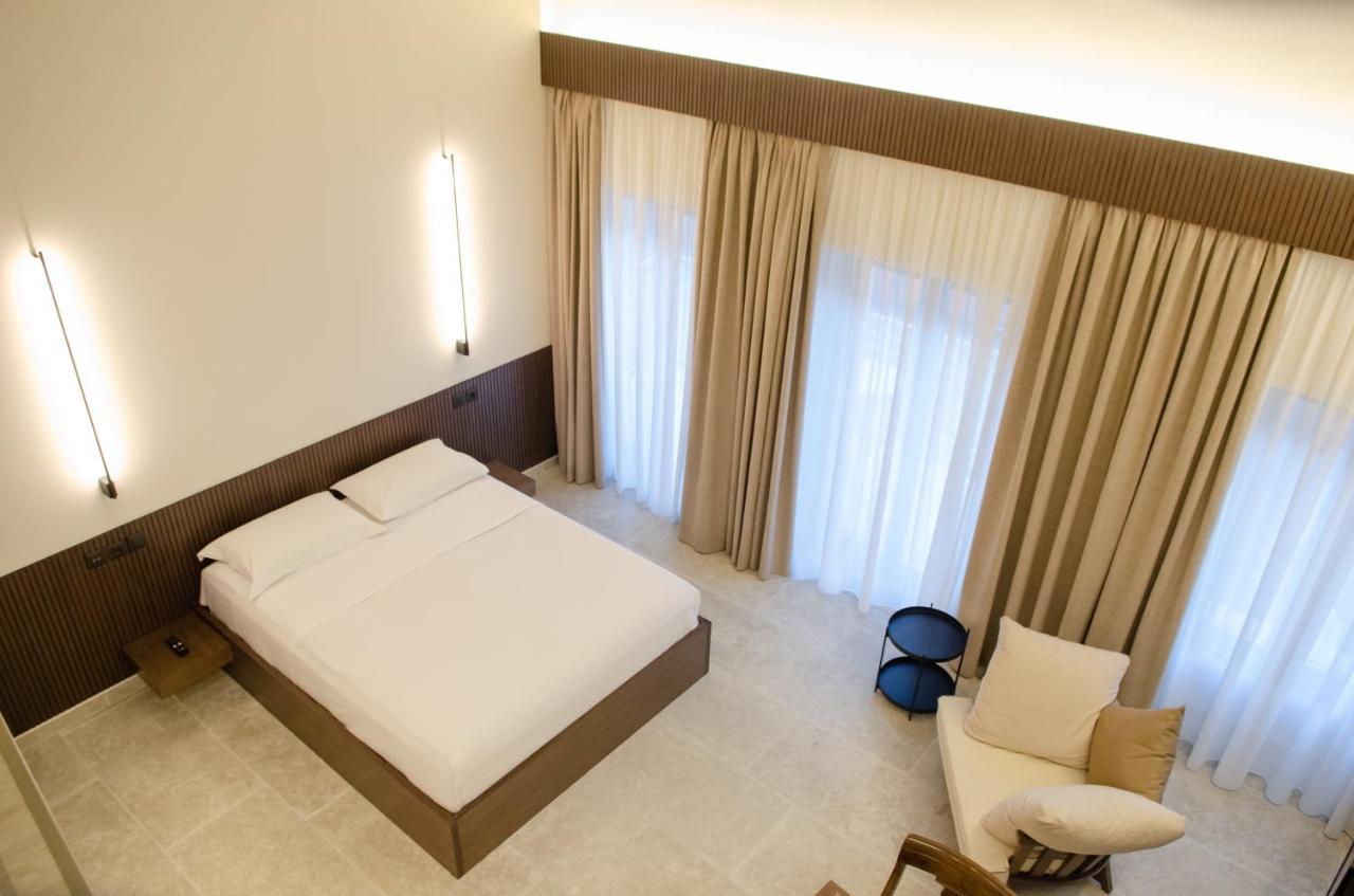 Leone Suites 纳弗帕克托斯 外观 照片